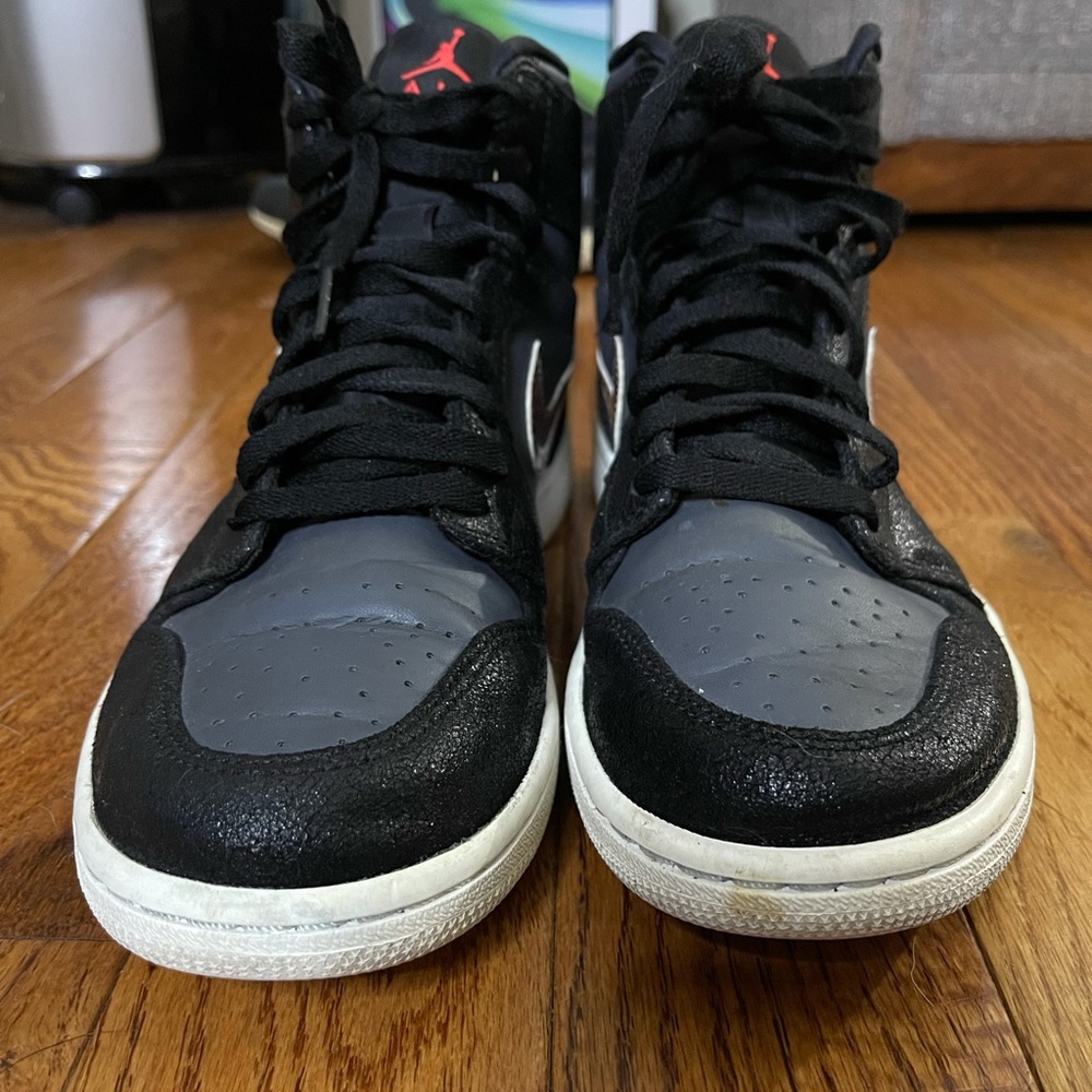 Jordan 1 - Picture 4 of 9
